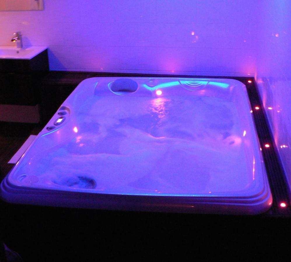 Love Room Proche Rennes Le Cocon Enchanteur Plelan-le-Grand Exteriér fotografie